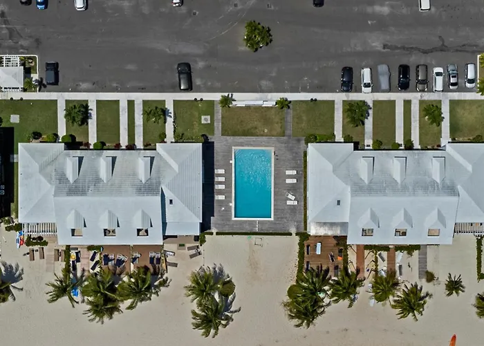 White House - Exclusive Luxury Beachfront Villa - Private White Sand Beach